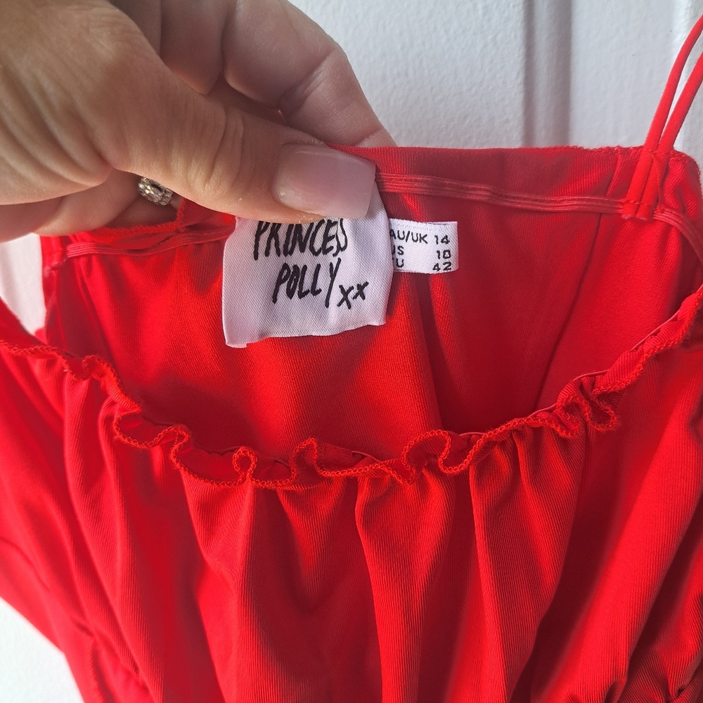 Cute Red Crop Top❤️ - Picture 3 of 3